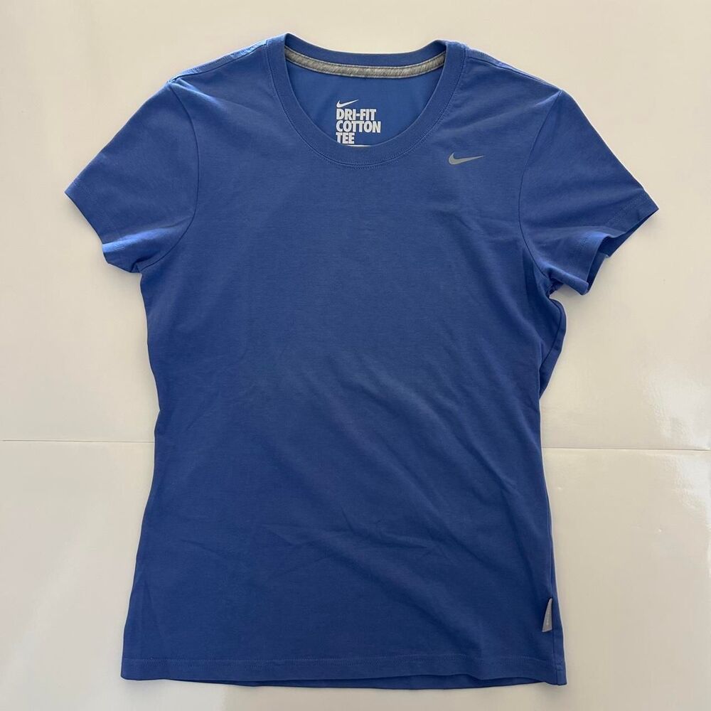 Nike Women's Blue T-shirt